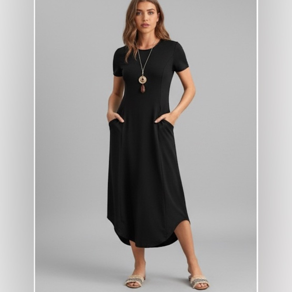 Black Fitted Curved Hem Tee Dress With Pockets*